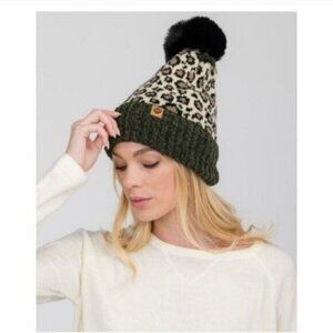 OLIVE FLEECE LINED LEOPARD BEANIE HAT-NEW